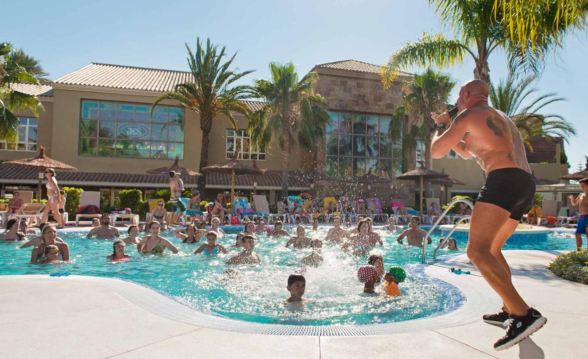Actividades de animación en Área Piscina, Elba Costa Ballena